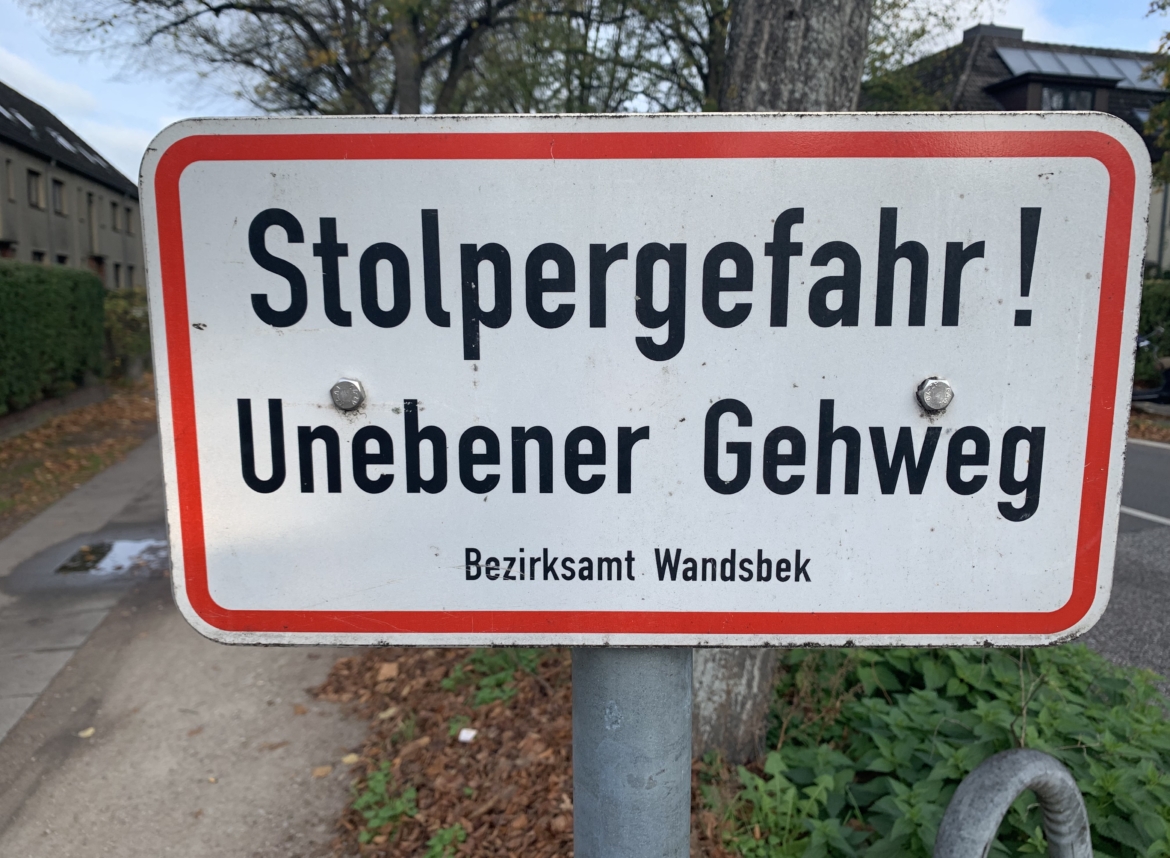 Anträge Stolperfallen auf Gehwegen